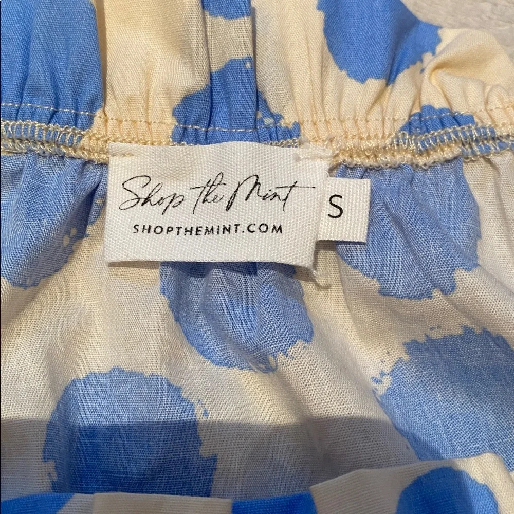 Shop The Mint « Be Your True Self » blue ivory polka dot ruffled sleeve blouse - Picture 6 of 12